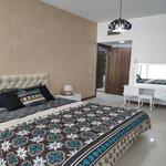 اتاق خواب والدین برج تریتیوم دریاچه چیتگر