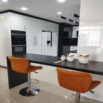 آشپزخانه برج تریتیوم دریاچه چیتگر