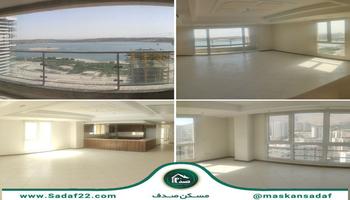 195 متر فول امکانات با ویو کامل دریاچه منطقه 22 تهران