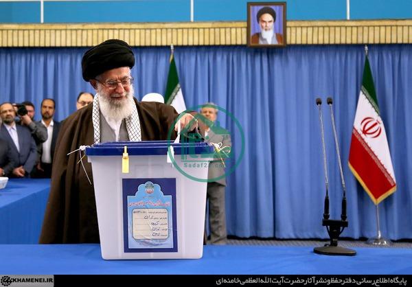 عکس جالب رهبر پای صندوق رای جمعه 28 خرداد 1400